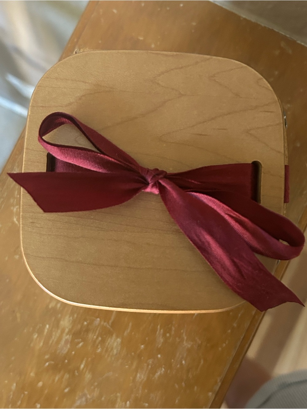 Small Longaberger Handwoven Basket with Deep Red Accent and Hearts - Picture 2 of 11
